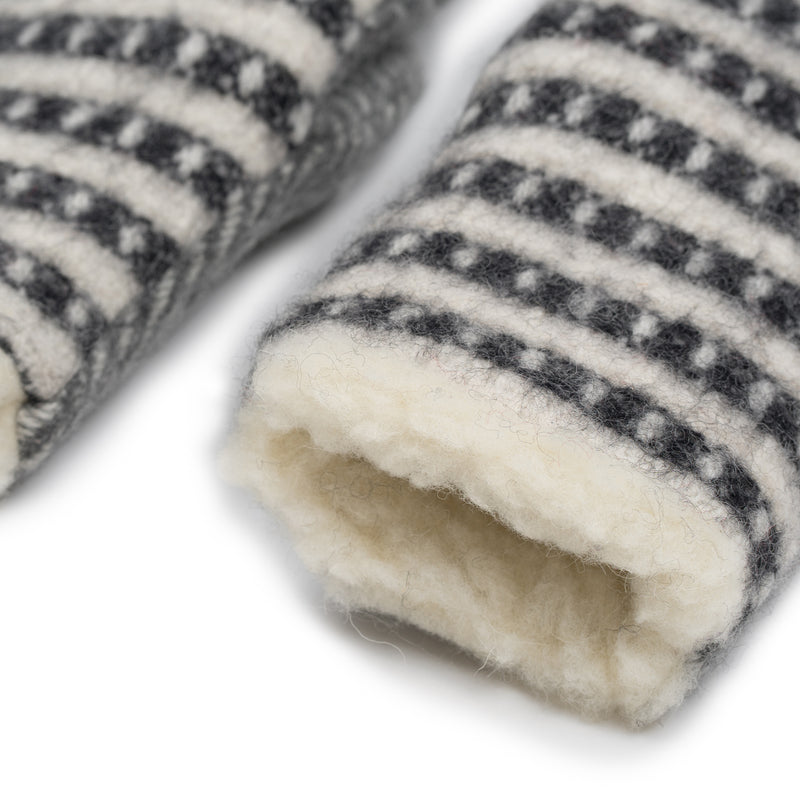 Wool mittens XL